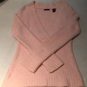 Women’s sweater. Great condition.
